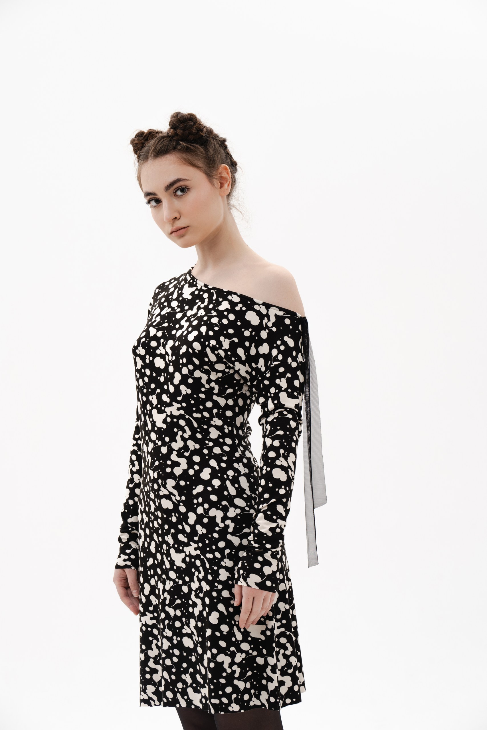 ONE-SHOULDER PRINT BLACK DRESS - Image 5